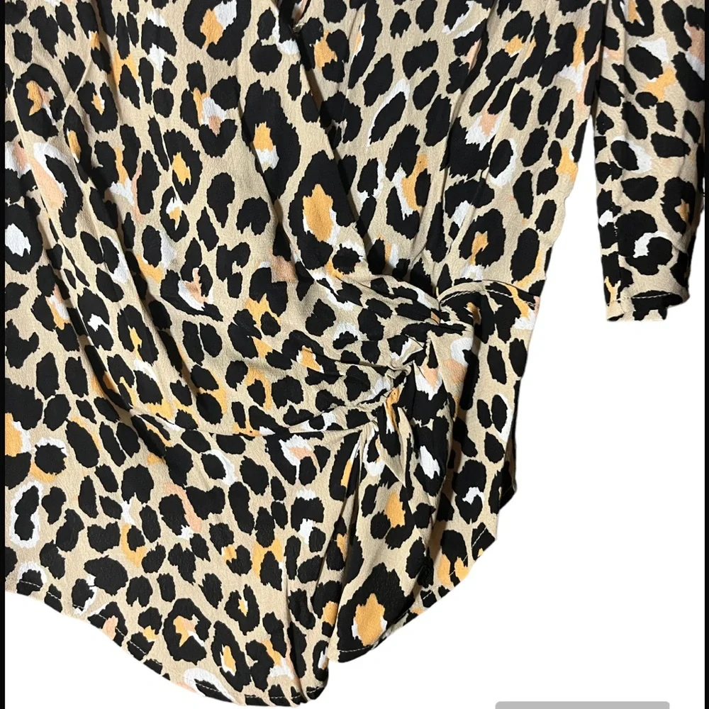 NWT! Beautiful cheetah print blouse - Picture 5 of 7